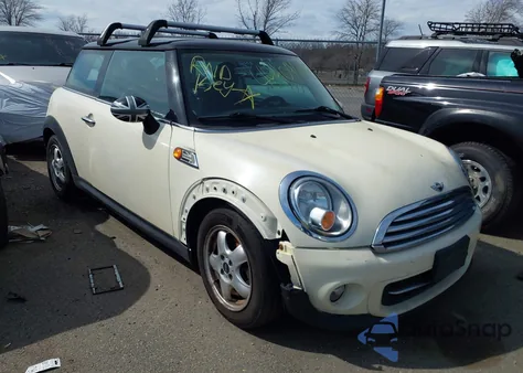 2011 Mini Cooper из США, поврежденный, VIN WMWSU3C56BT097967